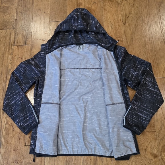 Stormtech Ozone Lightweight Shell/Windbreaker Jacket with Reflective Trim. L - Picture 6 of 10